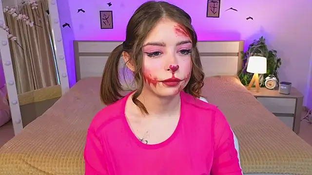  Amelia Shine  online show from October 24, 7:05 am