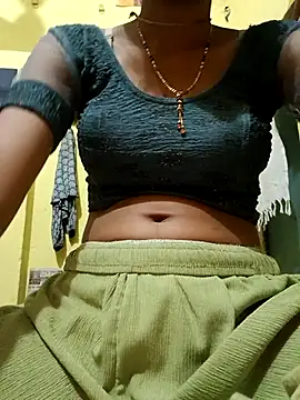 misskomal97 online show from October 17, 11:13 am