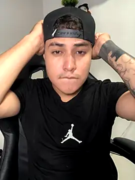 loki32men online show from October 31, 4:24 am