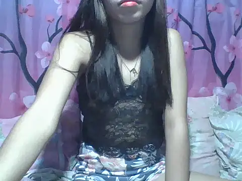 SweetPussie18x online show from March 4, 12:16 am