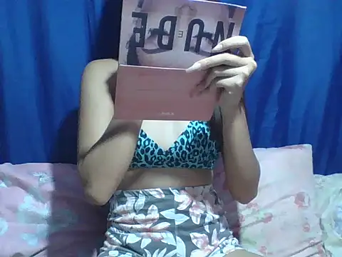 SweetPussie18x online show from March 10, 12:04 am