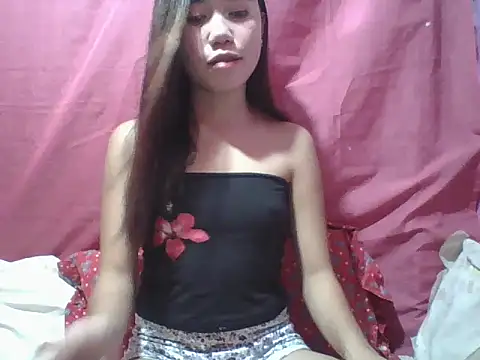 SweetPussie18x online show from March 27, 8:37 am