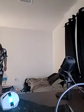 bear8t online show from November 4, 6:40 pm