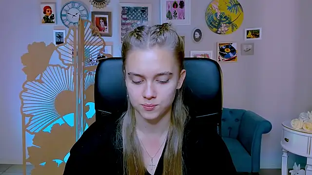 JuneWoods online show from October 2, 7:04 am