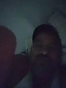 Snapshot of desiyouth94 chatting on December 4, 7:33 pm desiyouth94 online show from December 4, 7:33 pm