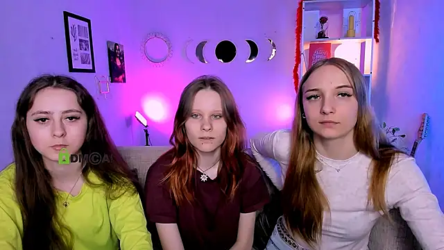 rebecca smile online show from April 7, 12:27 pm