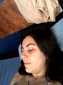 Snapshot of larj021bb chatting on November 5, 6:30 pm larj021bb online show from November 5, 6:30 pm