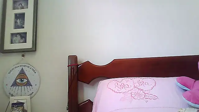 Snapshot of larj021bb chatting on November 20, 2:17 pm larj021bb online show from November 20, 2:17 pm