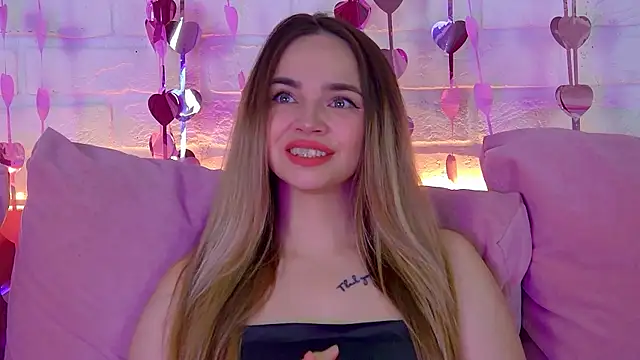 Snapshot of AnitaVenture chatting on February 11, 4:28 am AnitaVenture online show from February 11, 4:28 am