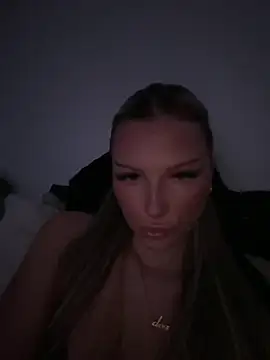 blondeeee online show from February 24, 6:06 pm