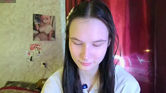 Snapshot of LolaVibe chatting on November 11, 7:36 pm LolaVibe online show from November 11, 7:36 pm