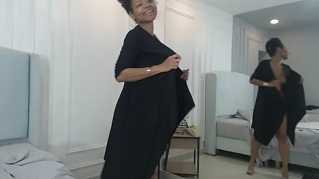 ChantalGarner online show from December 22, 1:30 pm