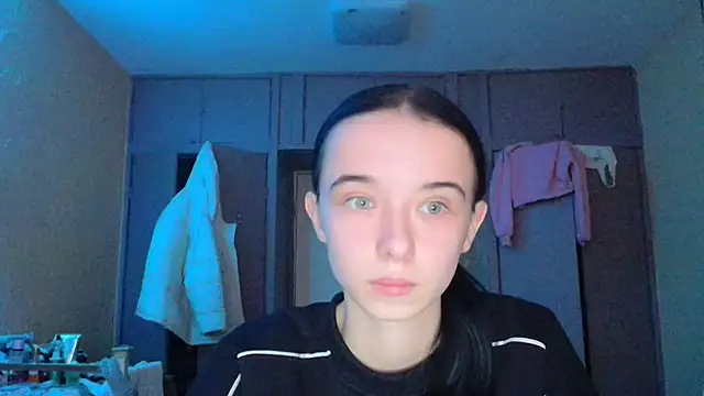 Emilia Light online show from November 26, 8:26 am