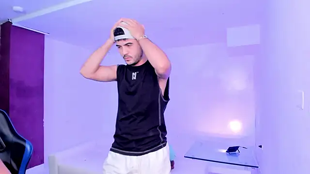 Spaceboys18 online show from March 28, 3:06 am