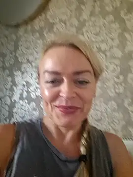 Snapshot of demidelightfulxx chatting on September 30, 11:48 am demidelightfulxx online show from September 30, 11:48 am