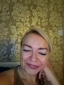 Snapshot of demidelightfulxx chatting on October 9, 7:39 am demidelightfulxx online show from October 9, 7:39 am