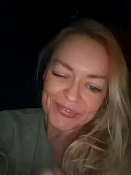 demidelightfulxx online show from October 26, 7:20 pm