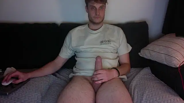 Snapshot of bangzrr3 chatting on October 12, 4:39 pm bangzrr3 online show from October 12, 4:39 pm