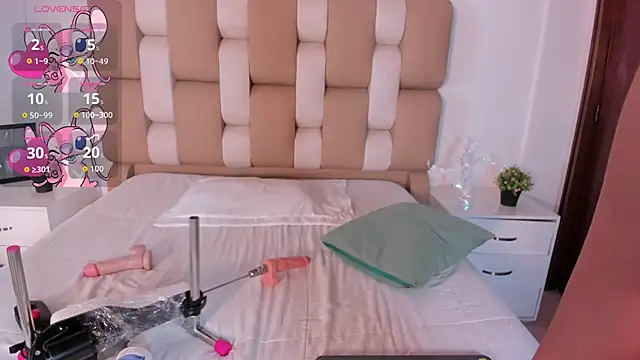 Caroline Millerr online show from October 23, 12:48 pm