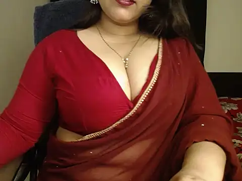 Queen Homaira online show from February 17, 2:30 am