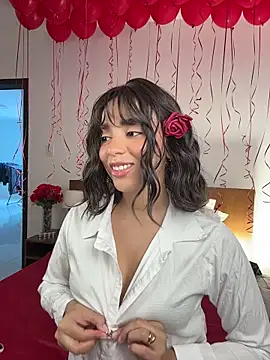 Snapshot of Capricho_01 chatting on February 10, 6:01 pm Capricho 01 online show from February 10, 6:01 pm