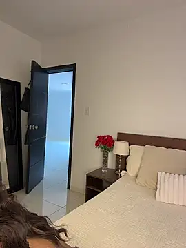 Snapshot of Capricho_01 chatting on February 26, 6:29 pm Capricho 01 online show from February 26, 6:29 pm