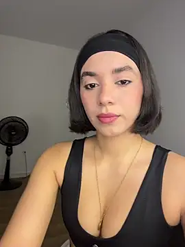 Snapshot of Capricho_01 chatting on April 4, 6:16 pm Capricho 01 online show from April 4, 6:16 pm