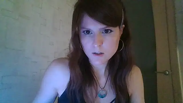 Snapshot of Arivonne chatting on February 6, 8:23 pm Arivonne online show from February 6, 8:23 pm