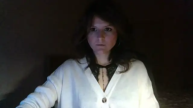 Snapshot of Arivonne chatting on February 8, 3:26 pm Arivonne online show from February 8, 3:26 pm