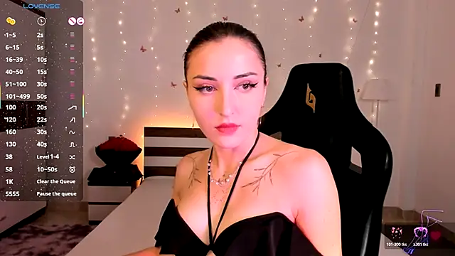 AmyVilvet  online show from November 9, 9:02 pm