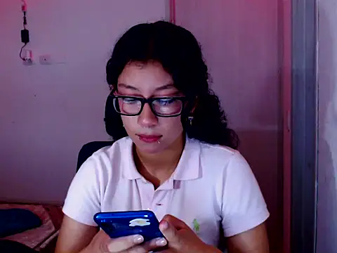 Ivonnybonn online show from January 13, 8:36 pm