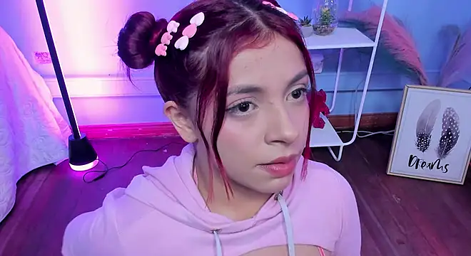 KathiaSaenz  online show from January 9, 4:15 am