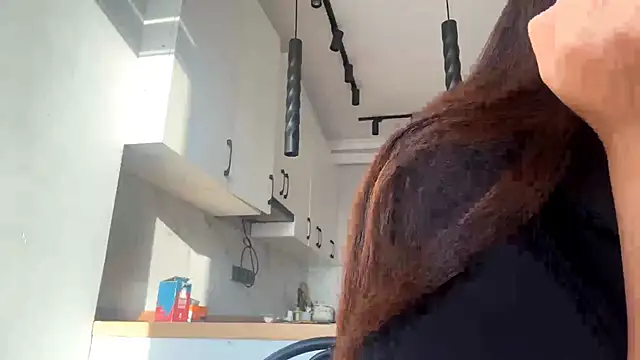 Ur neighbor Kira online show from October 6, 11:07 am