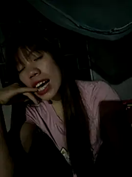 nhinhi-sexy online show from December 18, 2:45 pm