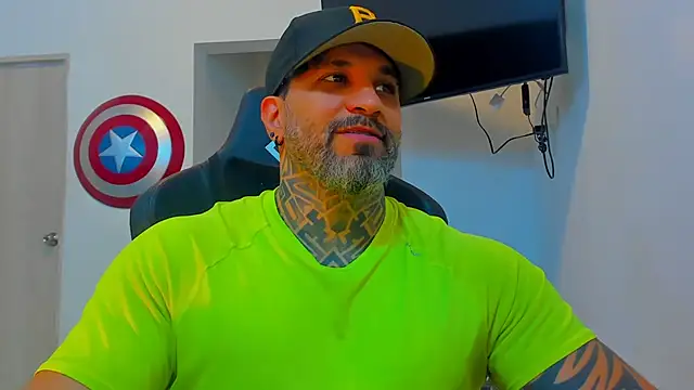 JoshRigby online show from January 15, 6:33 pm