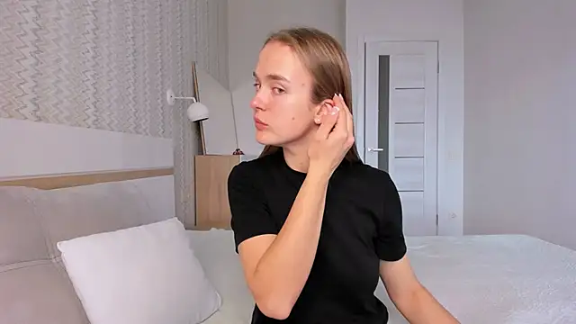 LilMary  online show from November 14, 11:31 am