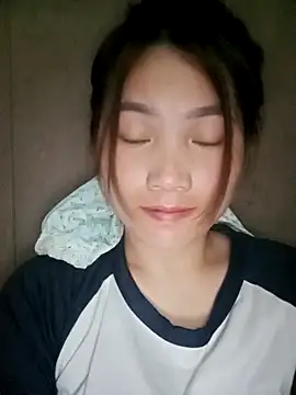 min-xinh online show from October 4, 5:11 pm