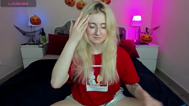 CamillaDreamer online show from October 22, 2:50 pm