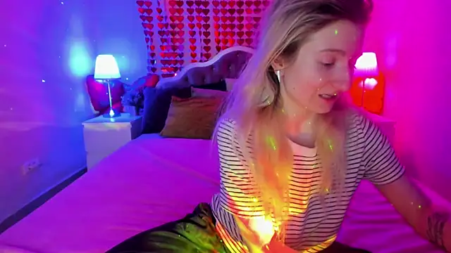 CamillaDreamer online show from March 3, 4:57 pm