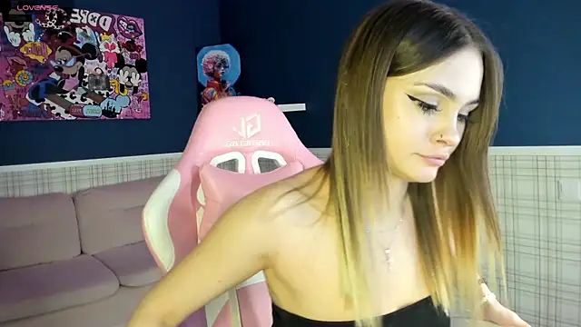 KarinaBroks online show from November 7, 1:11 pm