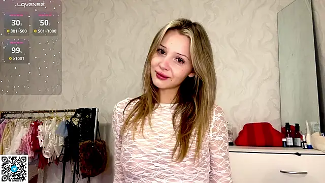 Snapshot of LindyEckland chatting on October 15, 12:27 pm LindyEckland online show from October 15, 12:27 pm