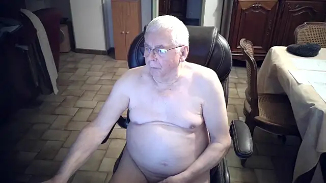 Snapshot of Alain633 chatting on January 9, 3:48 pm Alain633 online show from January 9, 3:48 pm