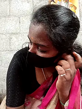 Snapshot of Tamil_Hot_Sindhu chatting on February 26, 6:29 pm Tamil Hot Sindhu online show from February 26, 6:29 pm