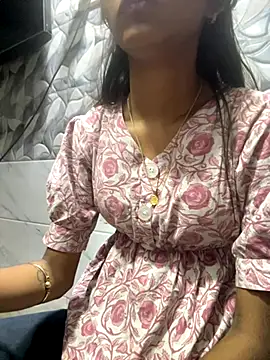 Snapshot of Nencycute1 chatting on October 3, 6:38 pm Nencycute1 online show from October 3, 6:38 pm