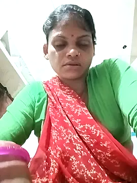 Snapshot of SHMA-77 chatting on September 30, 4:34 pm SHMA-77 online show from September 30, 4:34 pm