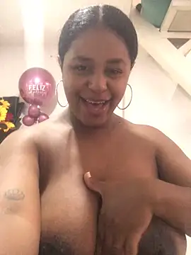 Snapshot of MelissaSam_ chatting on June 11, 10:19 pm MelissaSam online show from June 11, 10:19 pm