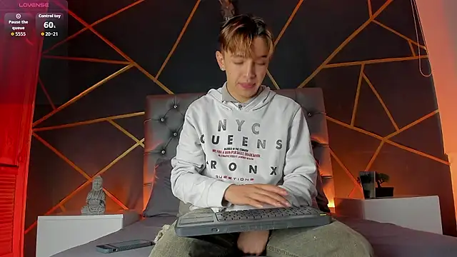 Lian Miller1  online show from February 20, 12:27 pm