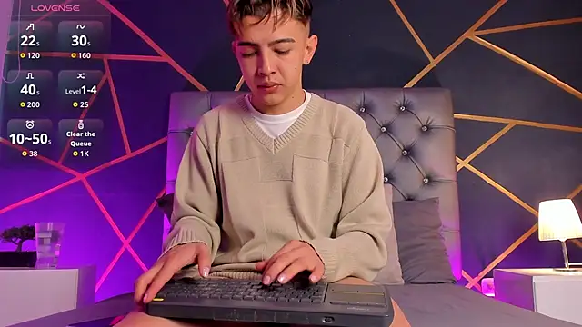 Lian Miller1  online show from March 20, 12:21 pm