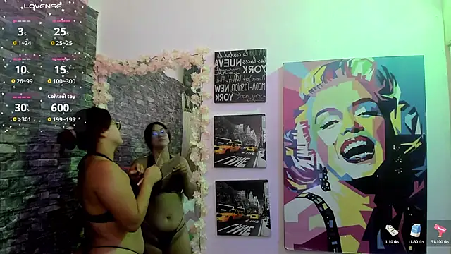 Snapshot of valery__star chatting on October 24, 1:29 pm valery star online show from October 24, 1:29 pm