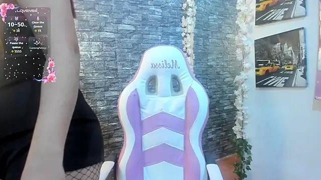 Snapshot of valery__star chatting on December 3, 12:25 pm valery star online show from December 3, 12:25 pm